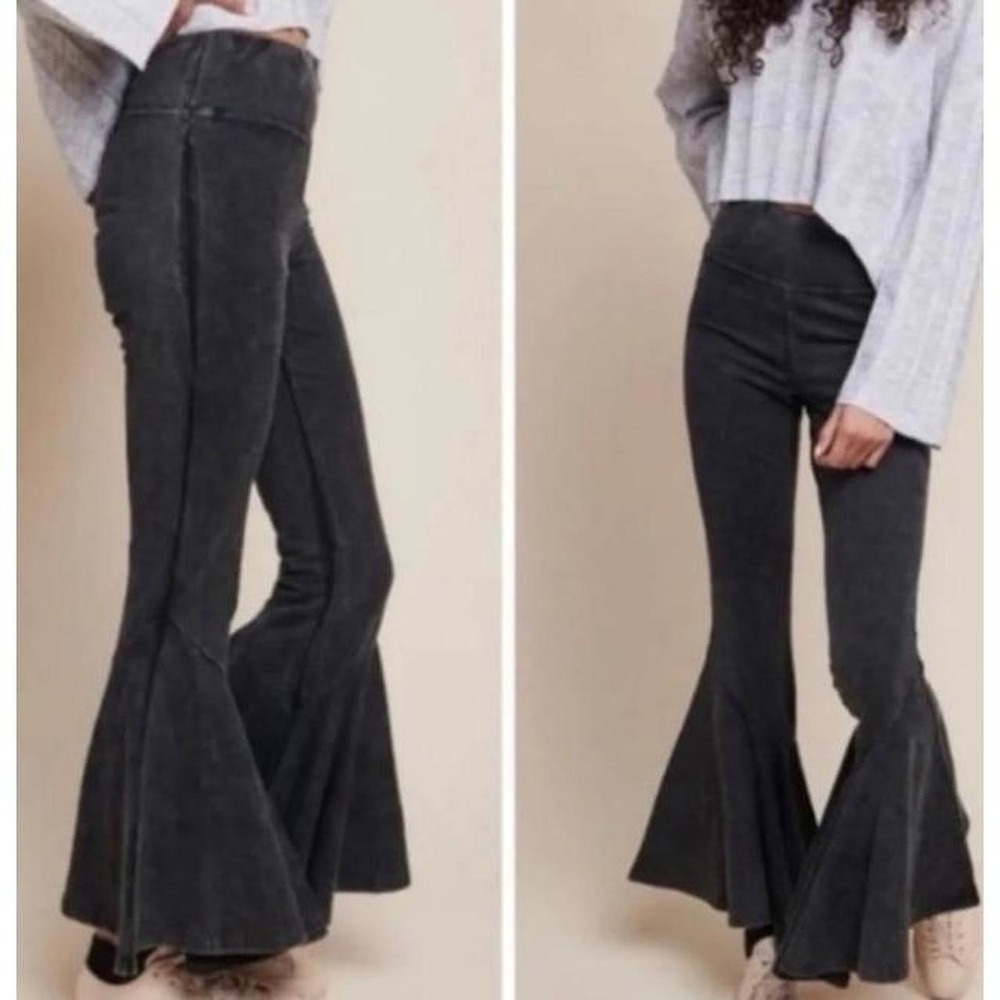 Earthbound high waisted flower child  Flare pants size large